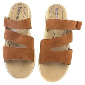 BIONICO WOMENS SANDALS LIKE NEW SIZE 9